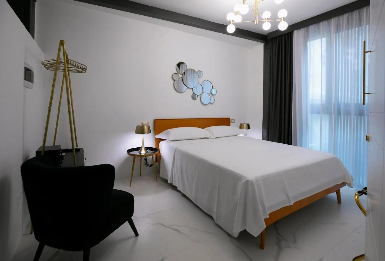 Azzoli Trapani - Apartments&Skypool - Adults Only Apartahotel